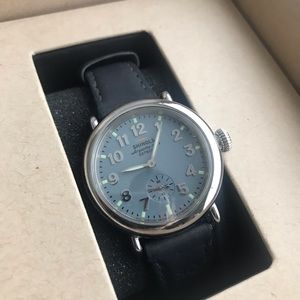 Womans Shinola 42 mm watch. Pristine condition.